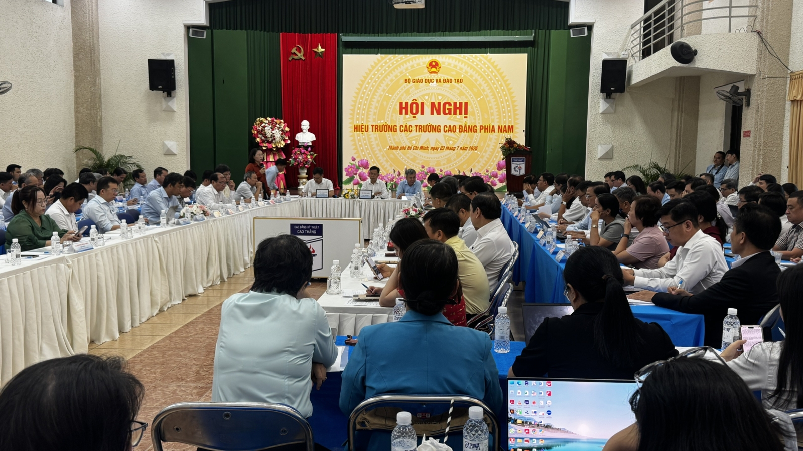 Trường cao đẳng tự chủ tài chính bằng đặt hàng và đào tạo theo đặt hàng